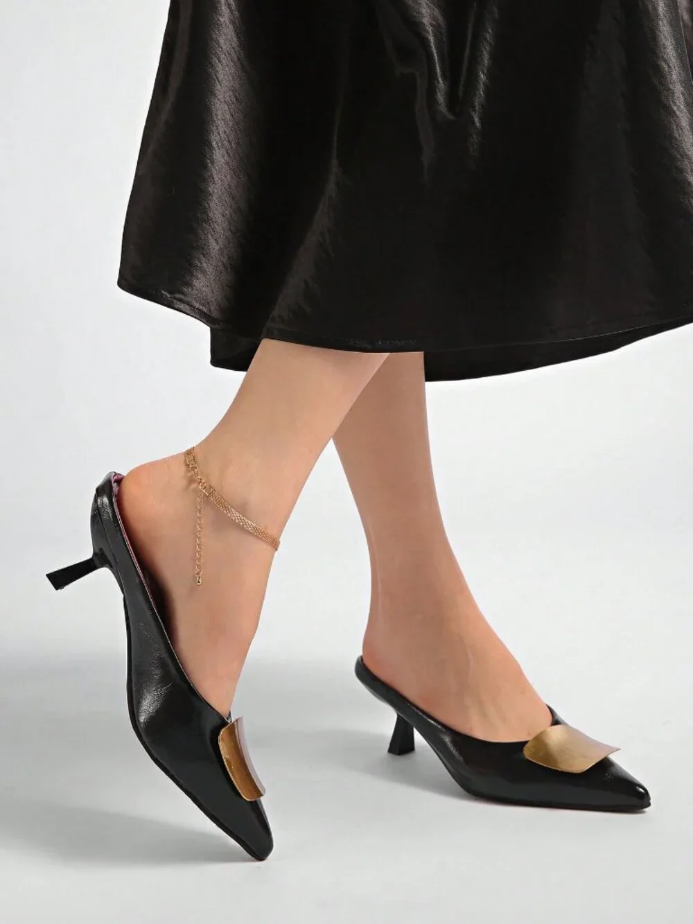 Black Fashionable Women's Pointed Toe Metal Buckle High Heel Pumps - Picture 6 of 8